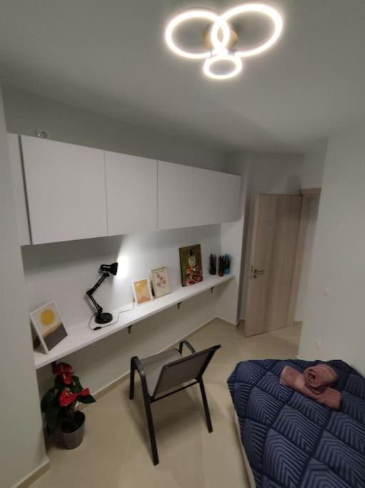 Floral Home 1 - Ground Floor Apt With Courtyard And Private Parking! Aten Exteriör bild