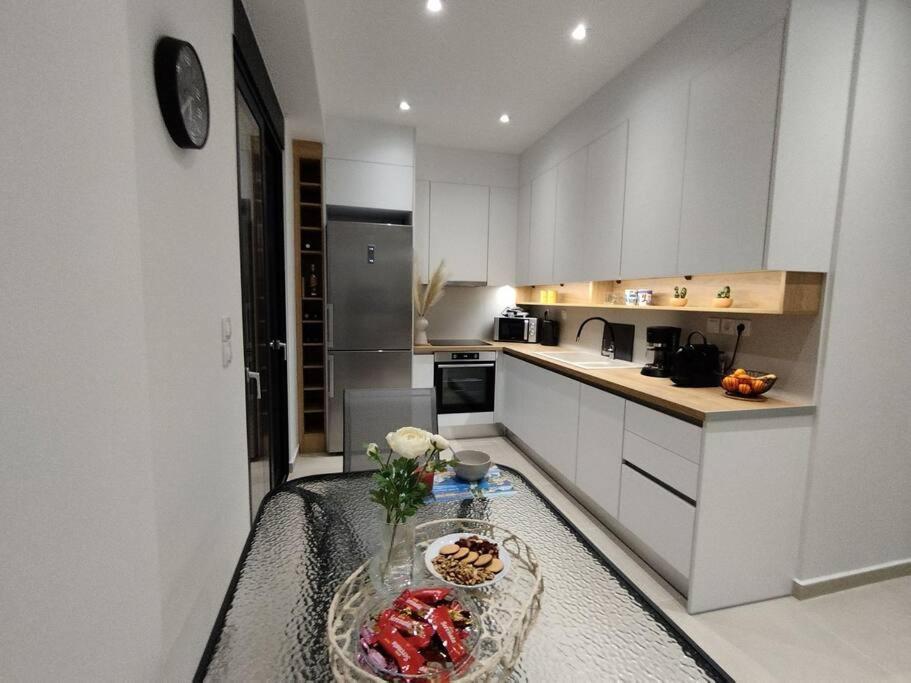 Floral Home 1 - Ground Floor Apt With Courtyard And Private Parking! Aten Exteriör bild