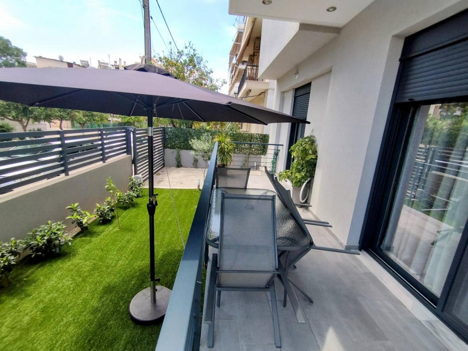 Floral Home 1 - Ground Floor Apt With Courtyard And Private Parking! Aten Exteriör bild